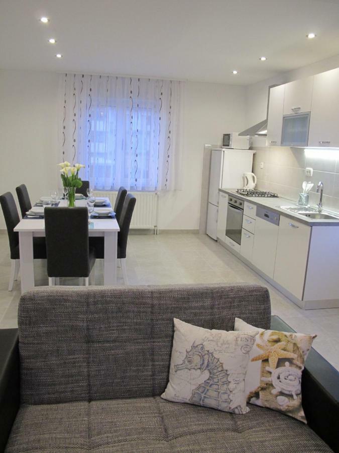 Appartement Perivoj à Kaštela Extérieur photo
